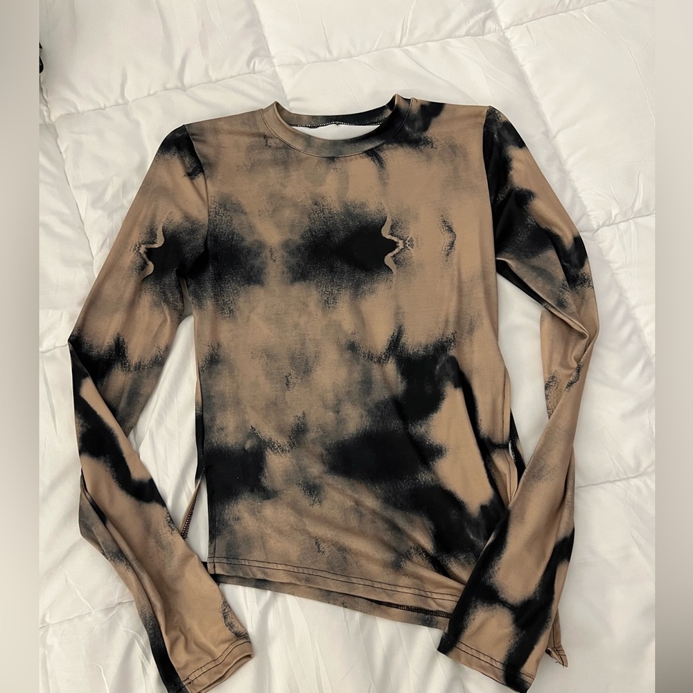 Asymmetrical Slit Top